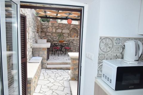 This adorable house is situated on the island Kaprije . The island of Kaprije is a car-free island and everyone who comes finds themselves parking in the town of Šibenik. The house consists of two bedrooms, a living room, a kitchen bathroom and a pri...