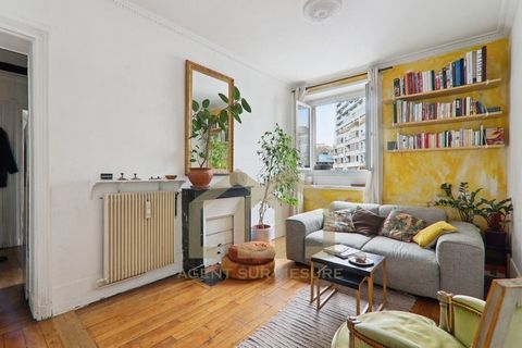 Paris- Place du Maroc On the 1st floor with elevator of a building with a well-maintained caretaker, a three-room apartment of 52m² which is composed as follows: an entrance, an independent fitted and equipped kitchen, a shower room with toilet, two ...