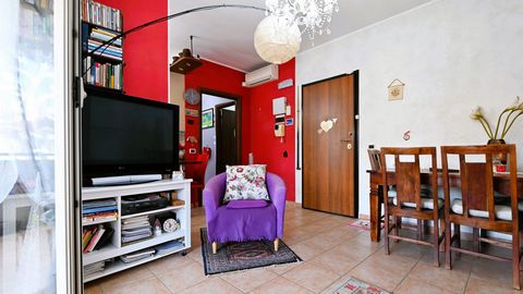In the first suburb, just eight minutes by car from Roseto degli Abruzzi, a short distance from the main services, we have a comfortable and charming apartment on the second floor with terrace and balcony. Is it your home? Contact us to visit it! The...