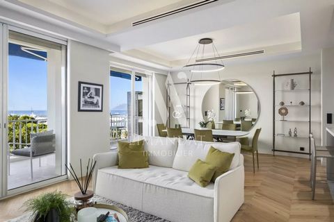 Located on Cannes Croisette, this 100 sqm reception apartment is situated on the 5th floor of a prestigious residence on the Croisette. It boasts a magnificent view of Port Canto and the sea. The apartment includes a living space with an open kitchen...