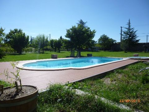 Old vineyard on about 3900 m2 of land with swimming pool 8x4 SPA, breathtaking views including: Main house 215 m2, large living room 65 m2, kitchen / dining room 50m2, 4 bedrooms, one independent, convertible attic 65m2, geothermal heating Cottage 1 ...