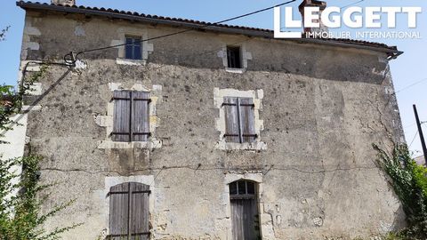 A23869DCO79 - Well situated for commercial visability, this property offers a house consisting of 10 rooms over two floors and a large room of 95m² which was once used for a commercial business. The entire property is in need of renovation, but this ...