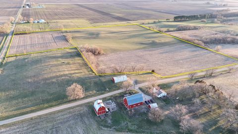 This 32.7 +/- acre tract of property is a fantastic opportunity for anyone looking to buy an affordable piece of property with endless possibilities. With a perfect balance between row crop acres and hay production acres, this would be a great additi...