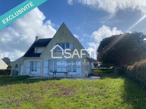 Located in the charming coastal town of Piriac-sur-Mer, this house benefits from a unique location facing the ocean, offering an enchanting living environment close to nature. The picturesque town, renowned for its maritime heritage and beaches also ...