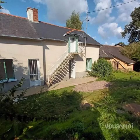 VOUSAMOI invites you to discover this old farmhouse ideally located at the exit of the Rheu, only 100 meters from a bus station, in the immediate vicinity of the Théodore Monod high school and all the amenities of the village. This property offers a ...