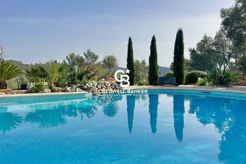 Nestled in the heart of the Massif des Maures, on the heights of Pierrefeu du Var, Coldwell Banker Beau Rivage presents you this superb single-storey property offering a panoramic view of the valley. Welcome to this charming villa offering a total su...