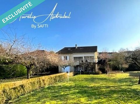 Aurélie and Eric Asdrubal present this beautiful, spacious 1970s villa. Located in the charming town of Sarlat-la-Canéda in the Périgord Noir region, this house offers the ideal setting for enjoying the best of the region. Close to all amenities, thi...