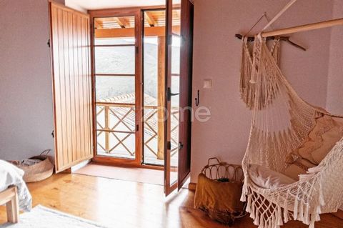 Property ID: ZMPT565940 Anyone who wants to add joy to this wonderful cottage, can come in and the door is open. The Serra do Açor is one of the greatest treasures of Central Portugal. Welcome to the passionate village of Pardieiros. Come and discove...