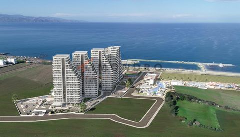 Z apartamentu widać morze. Łatwy dostęp do brzegu morza. Apartament znajduje się około 100 metrów od plaży, a najbliższe lotnisko oddalone jest o około 50 km. Powierzchnia apartamentu wynosi 106 m². Łączna liczba pokoi to 3. I dwie łazienki. Wszystki...