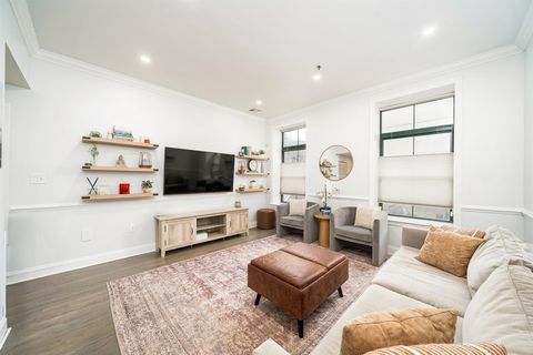 Welcome to this sun-drenched, 2 bed 2 bath home that has the custom finishes and layout you have been waiting for! This condo features a recently renovated kitchen with marble countertops, updated lighting, newer modern cabinets, and a convenient bre...