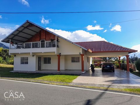 Spacious house located in the serene landscapes of Paso Ancho, Tierras Altas, Chiriqui, standing proudly at an elevation of 1,595 meters above sea level. Only 8 minutes away from downtown Volcan, this property boasts convenient access via a paved roa...