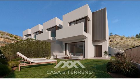 Experience the excellence of a luxurious chalet in Rincon de la Victoria! These ultra-modern new builds with breathtaking sea views are expected to be completed in the second trimester of 2024. Offering a total of four spacious bedrooms, including an...