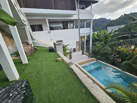 Castle Villa Private Pool Mountain and Bay/Sea View Villa w 4 Beds 3 Baths Private Pool Villa w 270 Mountain 90 Kamala Bay View/Partial Sea View Spacious and with high ceilings in every room with over 450 sq meters of Living Space total 4 Beds, 3 Bat...