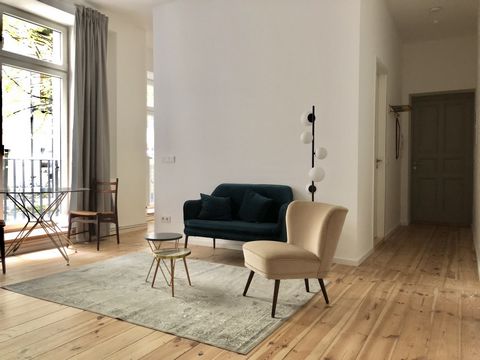 Live in this brand new mid-century modern studio in the lovely Winskiez/Bötzowkiez neighborhood – with lots of cafes, restaurants, boutiques and ice cream :-) - Free bi-weekly apartment cleaning included! - Bed separated from living room for privacy ...