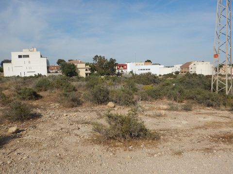 ¿Buscas comprar un suelo urbano residencial en la localidad de Almería? Gran oportunidad de comprar este suelo urbano residencial, situado en parte noroeste de la ciudad de Almería. Se trata de un terreno ubicado en el barrio de la molineta, en la zo...