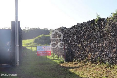 Land with 10,380.00 m2 All Walled Building Possibility Accessibility Demure Zone View Saw Rabo de Peixe is a portuguese village and parish in the municipality of Ribeira Grande, with an area of 16.98 km² and 8,866 inhabitants (2011). Its population d...