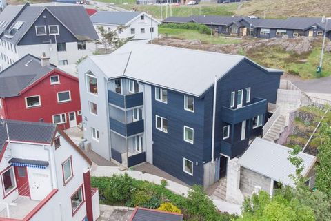 Helle und attraktive Wohnung in ausgezeichneter Lage in Tórshavn. Sie wohnen hier ganz in der Nähe des Stadtparks, des Stadionbereichs und des Einkaufszentrums. Die meisten Sehenswürdigkeiten im Zentrum von Tórshavn sind zu Fuß erreichbar. Kostenlose...