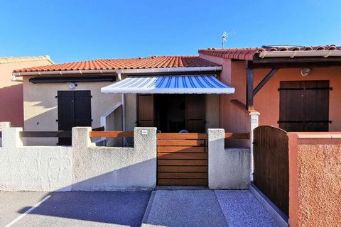 This two-room mezzanine villa comfortably accommodates up to 7 people, offering a bedroom with a double bed and a mezzanine featuring a two-person sofa bed and bunk beds for one and two people. Pets are not allowed, ensuring a peaceful atmosphere for...