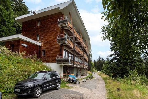 Diese ferienwohnung in Chamrousse mit 2 Schlafzimmer und hat eine Kapazität für 6 personen. Unterkunft Unterkunft hat 41 m² befindet sichgemütlich und voll ausgestattete. Die Unterkunft befindet sich 250 m von der Skipiste, 300 m vom Supermarkt und i...