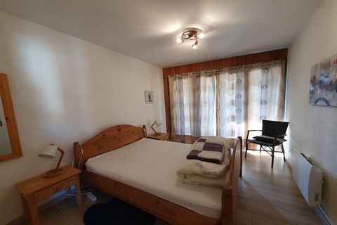 Het appartement in Les Deux Alpes heeft 2 slaapkamer(s) en kan gereserveerd worden tot 8 personen. Accommodatie De accommodatie heeft een oppervlakte van 60 m² isgezellig ingerichte en is volledig uitgerust, met uitzicht de bergen. De woning bevindt ...