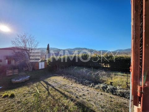 ¡BAJADA DE PRECIOS! FIGANIÈRES, CERCA DEL PUEBLO, ENTORNO BUCÓLICO, MUY TRANQUILO, HERMOSO SOL, A UNOS 15 'DE LA AUTOPISTA ACCESO A LE MUY EN COCHE, A 10 KM DE DRAGUIGNAN, VENDE BONITO TERRENO PLANO DE 720 M2 CON SERVICIOS, FUERA DE LA SUBDIVISIÓN, C...