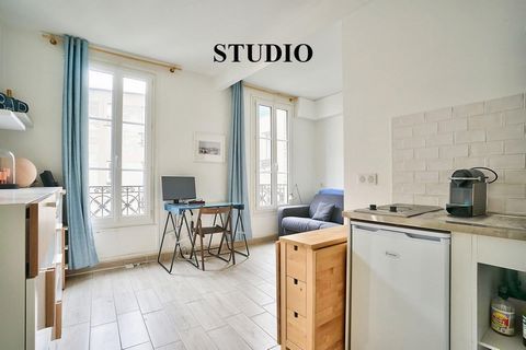 Enjoy a fully furnished and equipped studio in the heart of Montmartre. A 5-minute walk from Sacré Coeur, rue des Abbesses, Lamarck and Pigalle. 10 minutes from Batignolles. Excellent accessibility with lines 12, 13 and 2 within 5 minutes' walk. 2-pe...