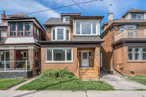 Welcome to 183 Maplewood Avenue, a renovated (2020) triplex in a desirable Hamilton neighbourhood, generating $5,100 in monthly rental income. This property features three self-contained units: a main floor 1-bedroom, 1-bathroom unit ($1,750/month), ...