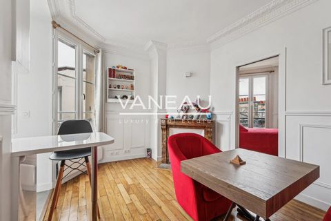 Exclusively, in an old condominium, the Vaneau group offers you on the sixth and last floor with elevator a 2-room apartment of 29.06 m² carrez. It includes an entrance, a living room with equipped kitchen with fireplace, a bedroom with a view of the...