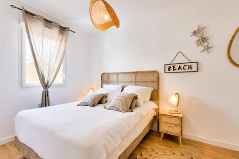 Dieses charmante, 72 m² gro�e Ferienhaus verf�gt �ber zwei Schlafzimmer, eines davon mit einem Doppelbett und das andere mit zwei Einzelbetten. Die Unterkunft ist haustierfreundlich (gegen Aufpreis) und verf�gt �ber zwei Badezimmer, eines mit Dusche ...