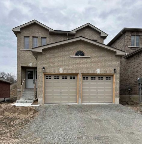 Prime Location in Penetanguishene! Discover this stunning detached home featuring the popular 2-storey Yorkshire Model with 4 Bedrooms, just 8 minutes from Georgian Bay General Hospital. Enjoy easy access to schools, shopping plazas, parks, and the b...