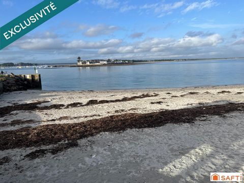 Situé dans la charmante commune de Loctudy, cet appartement bénéficie d'un emplacement idéal au rez-de-chaussée avec une jolie vue mer. À seulement 20 mètres de la plage, il offre à ses occupants un cadre de vie exceptionnel. Les commodités, telles q...