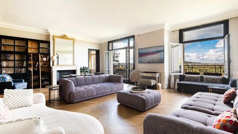 LA MUETTE / HENRI MARTIN - On the sixth and last floor, with elevator access, of a handsome freestone building dating back to the 20th century, this 205.51sqm Carrez law apartment is in perfect condition and enjoys exceptional views over the woods an...