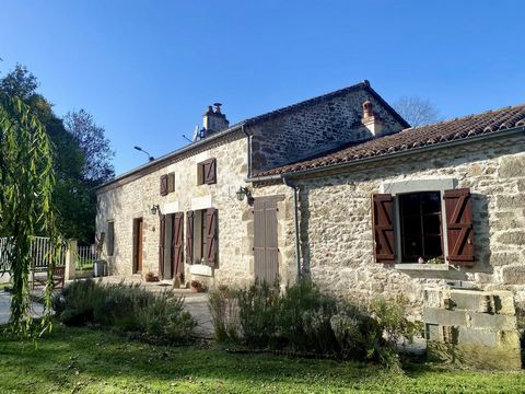 EXCLUSIVE TO BEAUX VILLAGES! Situated in a peaceful hamlet in Oradour Saint Genest, this property benefits from a privileged location surrounded by fields, offering a quiet, unspoilt setting. The ground floor opens onto a spacious living/dining room,...