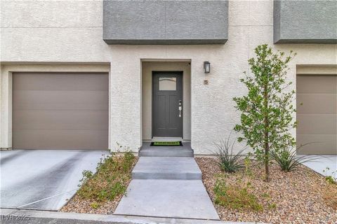 Honey Stop the Car!! Stunning Resort Style leaving in a Beautiful 3 story town home near M Resort!!! This beautiful property offers 3 bedroom with lots of room for a home office and entertainment space. Back yard on the first floor for entertainment ...