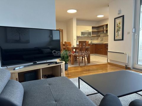 We are renting out a comfortable three-bedroom flat with a living area of 83m2, located on the third floor of a building with a lift. It consists of a kitchen with a dining room and a living room, three bedrooms, a bathroom, a toilet, and a loggia. P...