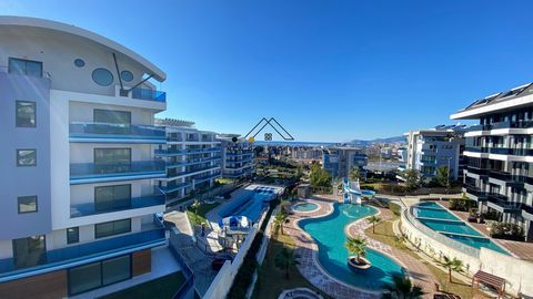 MEERBLICK & TOP-ANLAGE - MODERNE NEUBAU-FERIENAPARTMENTS IN KARGICAK/ALANYA!   Diese stilvolle Neubau-Wohnung in Kargicak, Alanya, wurde Ende 2023 fertiggestellt und überzeugt mit hochwertiger Ausstattung, modernem Design und einer erstklassigen Lage...