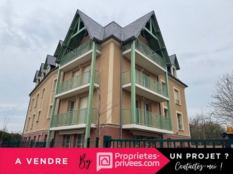 Découvrez cet appartement situé au 4ème étage avec ascenseur, offrant un agencement fonctionnel et une belle luminosité grâce à son exposition sud/sud-est, sans vis-à-vis. Dès l'entrée, vous accédez à un vaste hall qui dessert l'espace de vie princip...