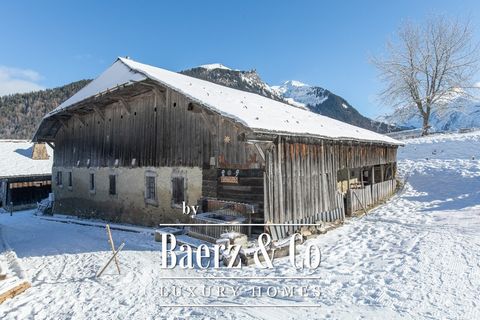 A very unique opportunity to undertake a project to convert a large traditional Savoyard barn, in its original state, situated on the ski slopes and next to the ski lifts to the Nyon and to the Pleney mountains from the Fys area of Morzine. Accessibl...