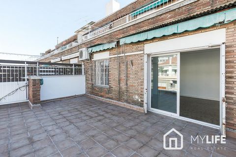 Fantastic penthouse for sale in l'Esquerra de l'Eixample MYLIFE Real Estate presents this fantastic property for sale located in one of the best areas of the city, l'Esquerra de l'Eixample. Property description The property is located on the seventh ...