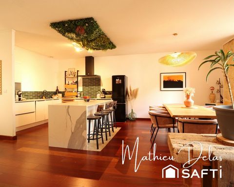 Maison de ville sur trois niveaux au cœur de Langoiran