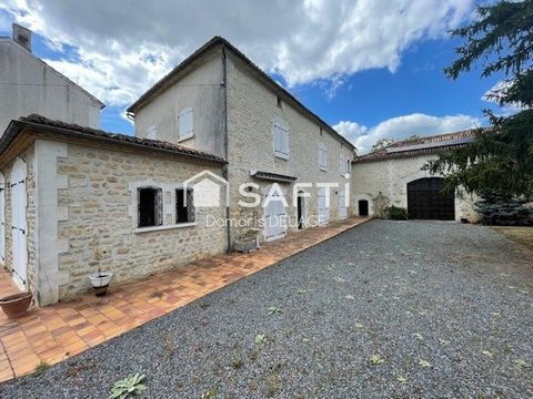 Maison en pierre avec dépendances et piscine à rénover – Grand potentiel – Chazelles