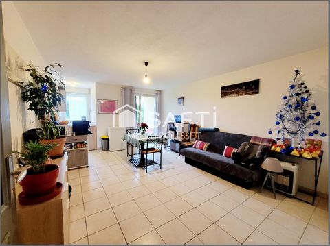 Appartement T2 de 40m² avec une terrasse et place parking dans une résidence sécurisée.