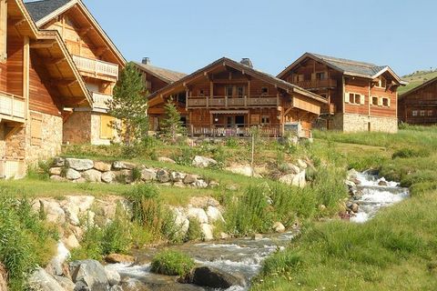 The luxury chalets are situated just outside the bustling center of Alpe d'Heuz and offer stunning views over the beautiful surroundings. In total there are five different types available. To begin there is the FR-38750-10. This luxurious house can a...