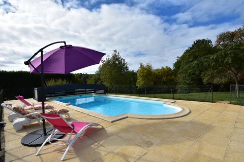 This bright holiday home is in Uzech is ideal for a family. It can accommodate 7 guests and has 3 bedrooms. This property has a private swimming pool for you to enjoy and relax after a tiring day and an electric heating. The nearest restaurants are 6...