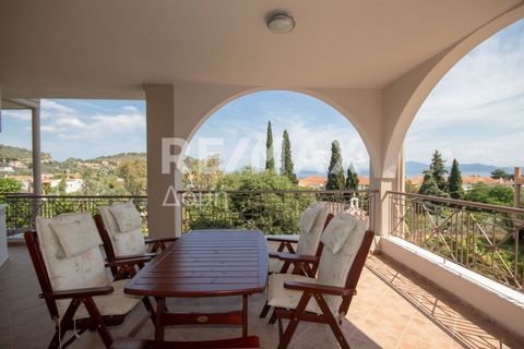 Real estate agent - Efstathiou ioannis. Available for sale exclusively on the Golden Coast of Panagia, 1st floor apartment of 90 sq.m. it is a property which is located just 180 meters from the sea and consists of a single kitchen-living room with a ...