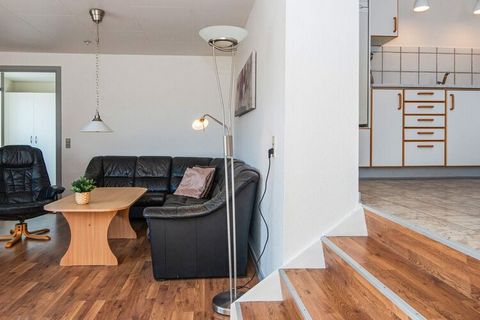 Attraktiv gelegene Ferienwohnung im Erdgeschoss, nur etwa 100 m von der Nordseeküste und dem kinderfreundlichen Strand bei Thyborøn. Das Gebäude wurde 2010 renoviert und ist ideal für mehrere Familien, denn es bietet zwei Apartments ... , damit man g...