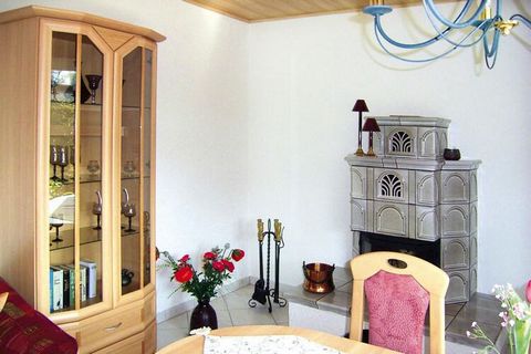 Lovingly furnished holiday home in the countryside, in a wonderfully quiet location above the town of Suhl. At an altitude of 650 m, you have a wonderful panoramic view of the Thuringian Forest and the Suhltal. Behind the house you can also enjoy hik...