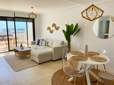 Located in Estepona. BRAND NEW FULLY FURNISHED BY INTERIOR DESIGNERS Top Floor Apartment, Estepona, Costa del Sol. 2 Bedrooms, 2 Bathrooms, Built 100 m², Terrace 50 m². Setting : Frontline Golf, Town, Mountain Pueblo, Close To Golf, Close To Port, Cl...