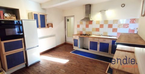 Charming half-timbered house in the centre of the Mas d'Azil. There is a living area of about 150 m2. On the ground floor you will enter a garage of about 21m2 which is followed by a storeroom/boiler room which is also 21m2 The living area is upstair...