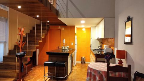 This Loft is located in the historic center of Cuenca, two blocks from San Sebastian Park, in the famous Casa San Sebastian building. ​Casa San Sebastian is located on Simon Bolivar street, one of the most historic and important streets in Cuenca. Th...